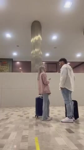 Airport Strangers Watch Till The End