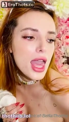 Bella Thorne porn video handbra nipslip