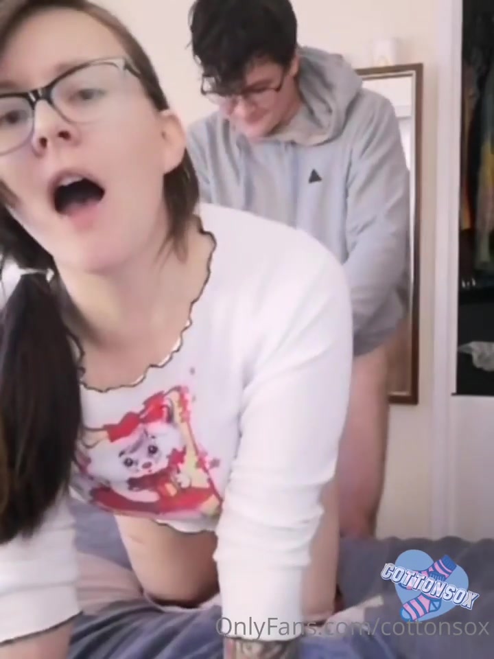 Alice CottonSox porn video lick pussy and fucked