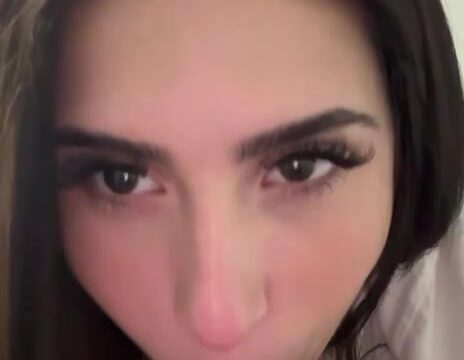 Angela Alvarez onlyfans video sucking a dick!