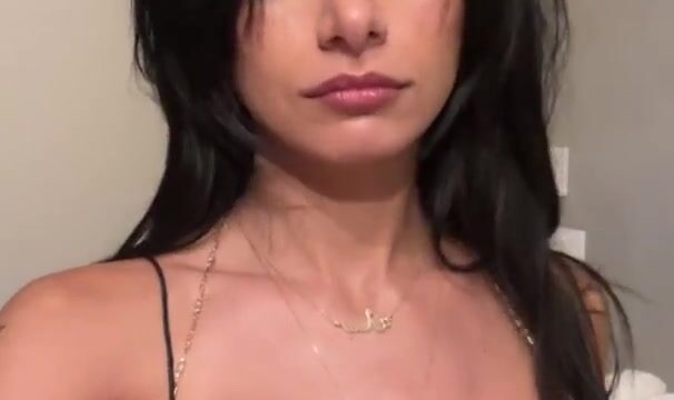 Mia Khalifa nude boobs flash black dress onlyfans video!