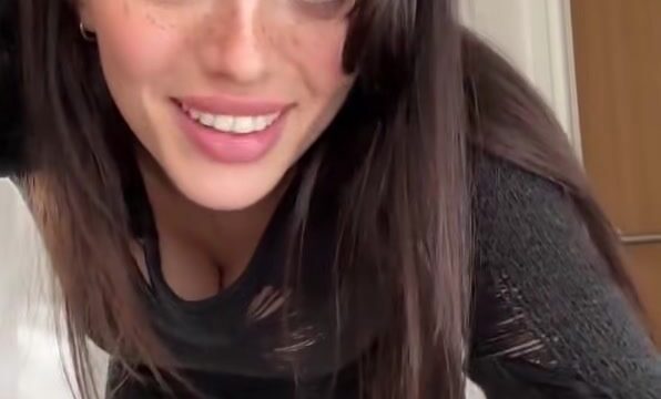 Emblack Onlyfans Video Striptease Rubbing Oil Body!